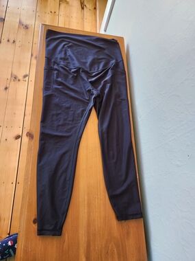 Old Navy Active Large Maternity Black Leggings